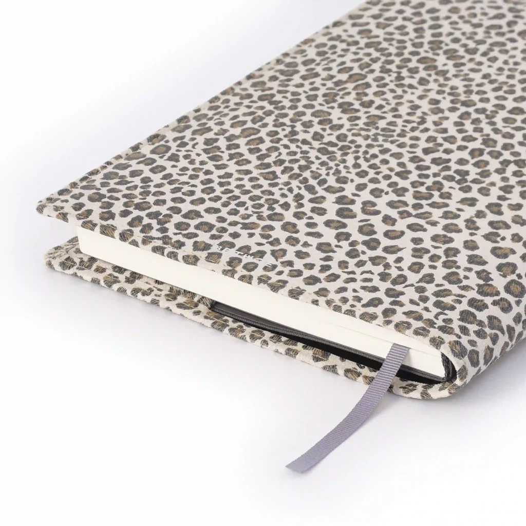 leder_buchhuelle_fuer_din_a5_buch_leo_1 Leder Buchhülle A4 Leo