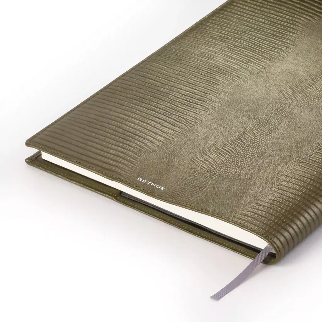 buchhuelle_fuer_din_a4_buecher_leder_tejus_2.webp Leder Buchhülle A4 Tejus