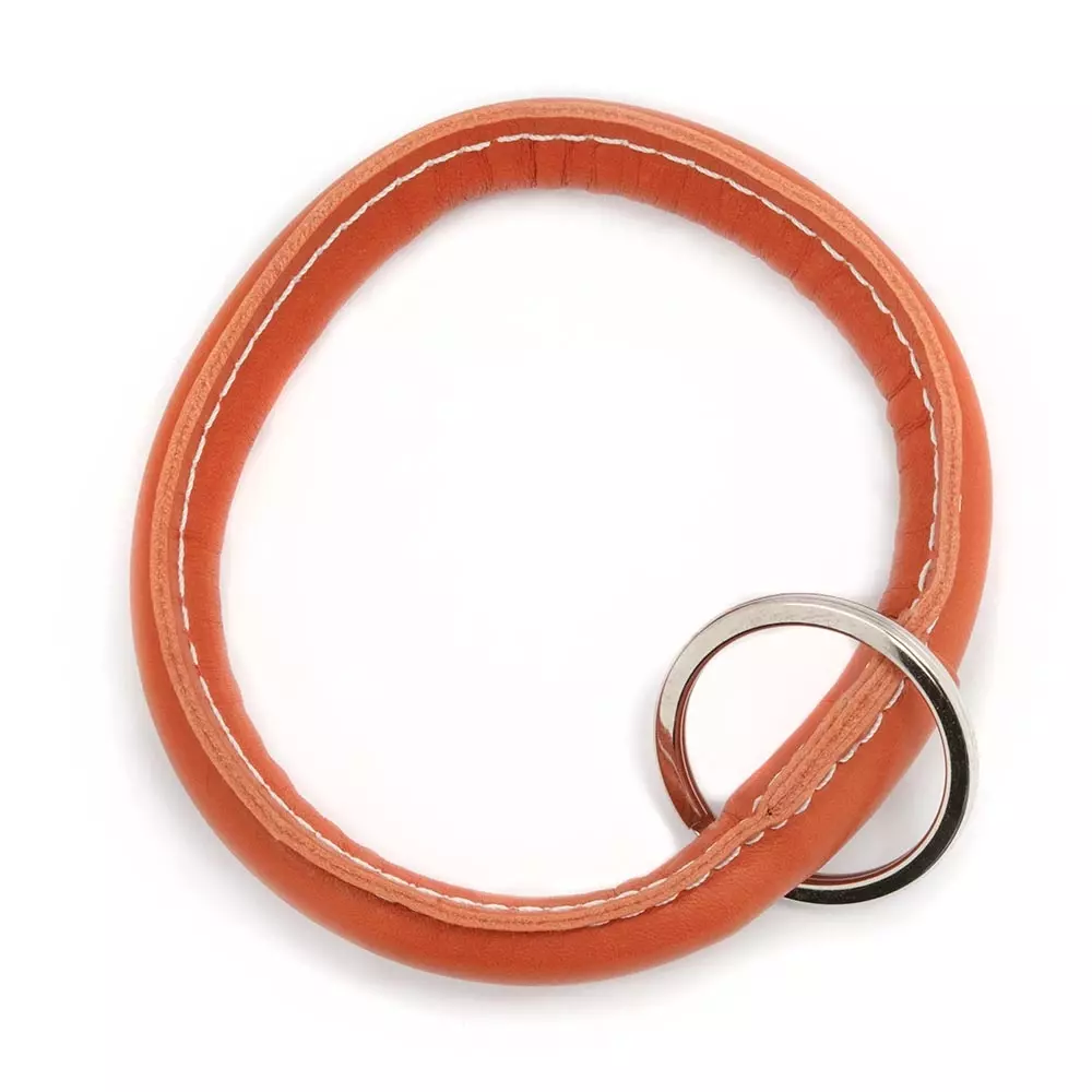 runder_schluesselanhaenger_leder_12.webp Runder Schlüsselanhänger, Leder, Braun