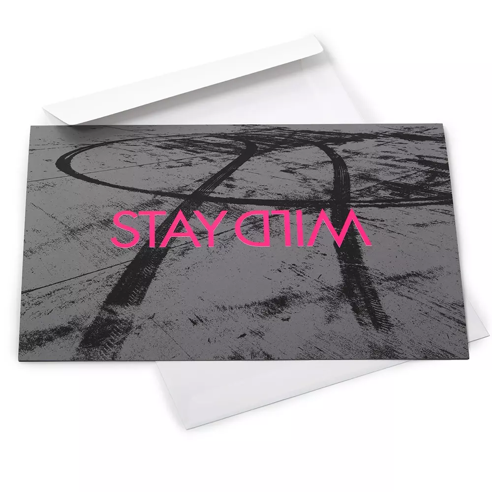 grusskarte_stay_wild_neonpink_klappkarte_1.webp Greeting card stay wild neon pink