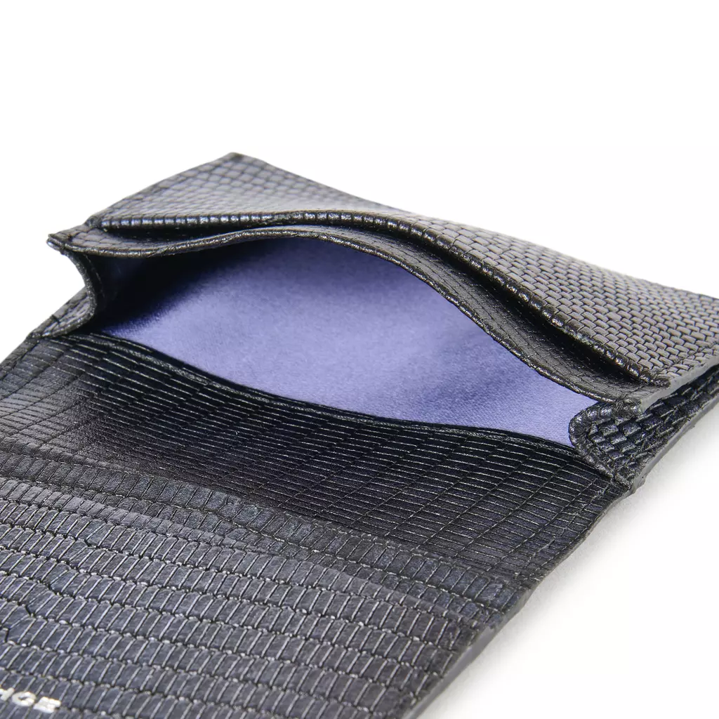 kartenetui_gefaltet_3_cc_leder_17.jpg Folded Leather Card Holder – 3 Card Slots, Blue Moon