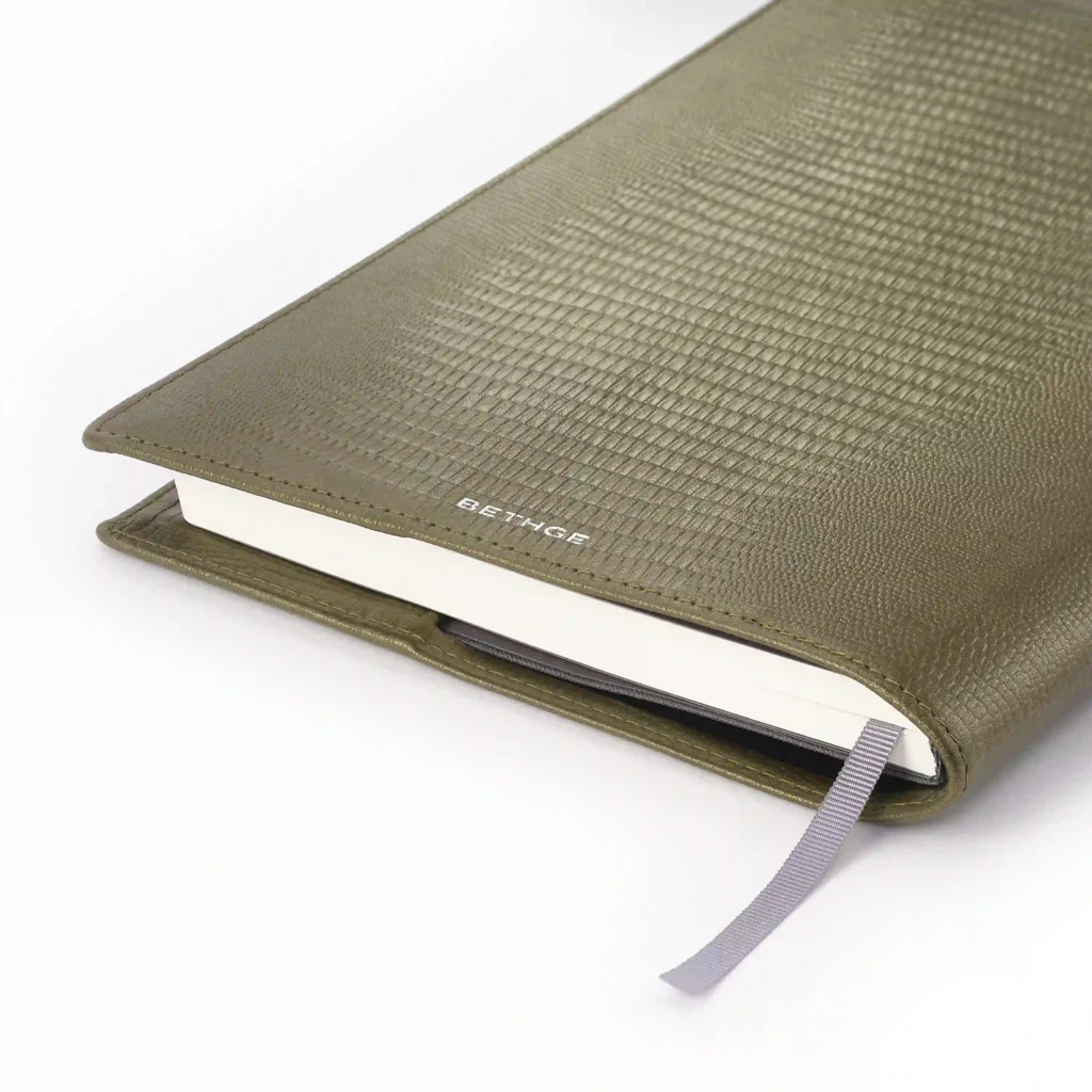 leder_buchhuelle_fuer_din_a5_buch_tejus_3 Leder Buchhülle A4 Tejus