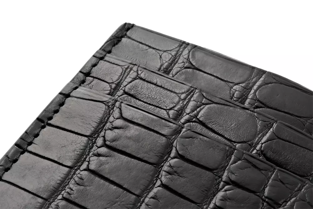 kartenetui_flach_4_cc_alligatorleder_5.webp Leder Kartenetui Flach Schwarz 4 Karten
