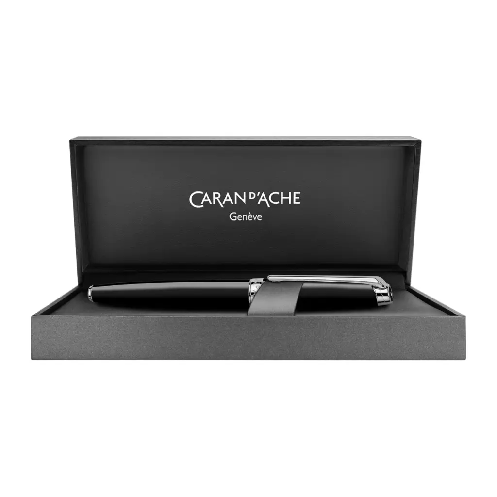 Caran d'Ache Tintenroller Léman Ebony Schwarz rhodiniert