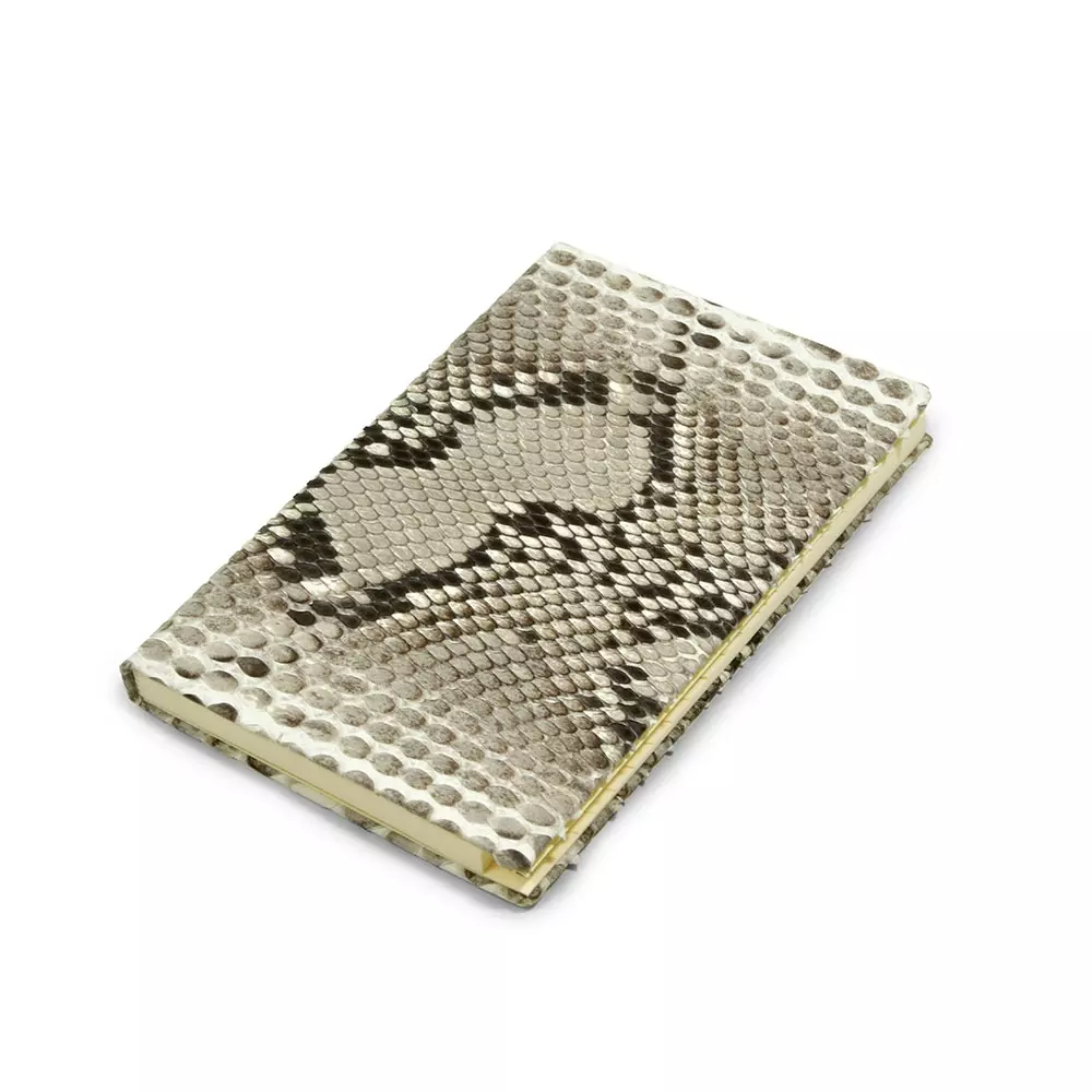 adressbuch_pythonleder_schwarz-weiss_3.webp Adressbuch, Pythonleder, Schwarz-Weiß